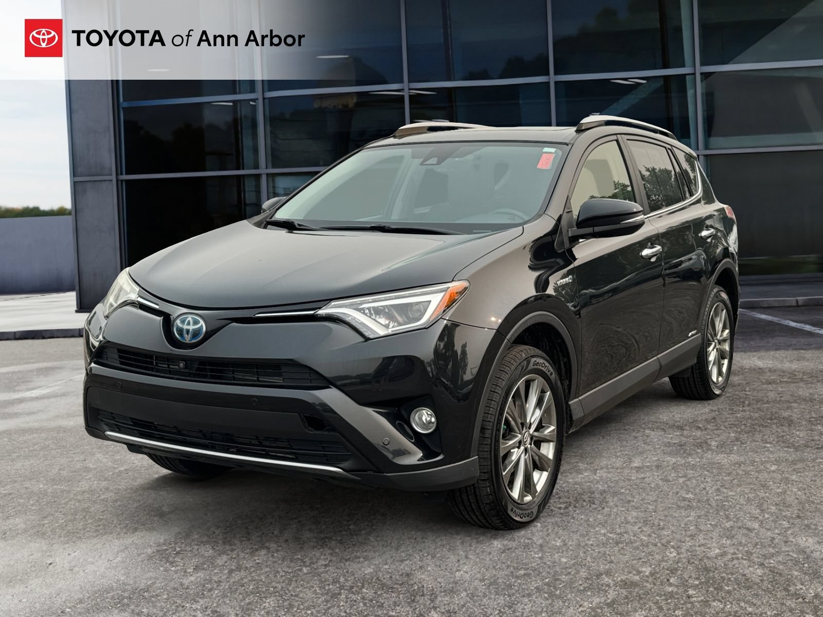 Used 2017 Toyota RAV4 Limited w/ Advanced Technology Package AWD/4WD image 9