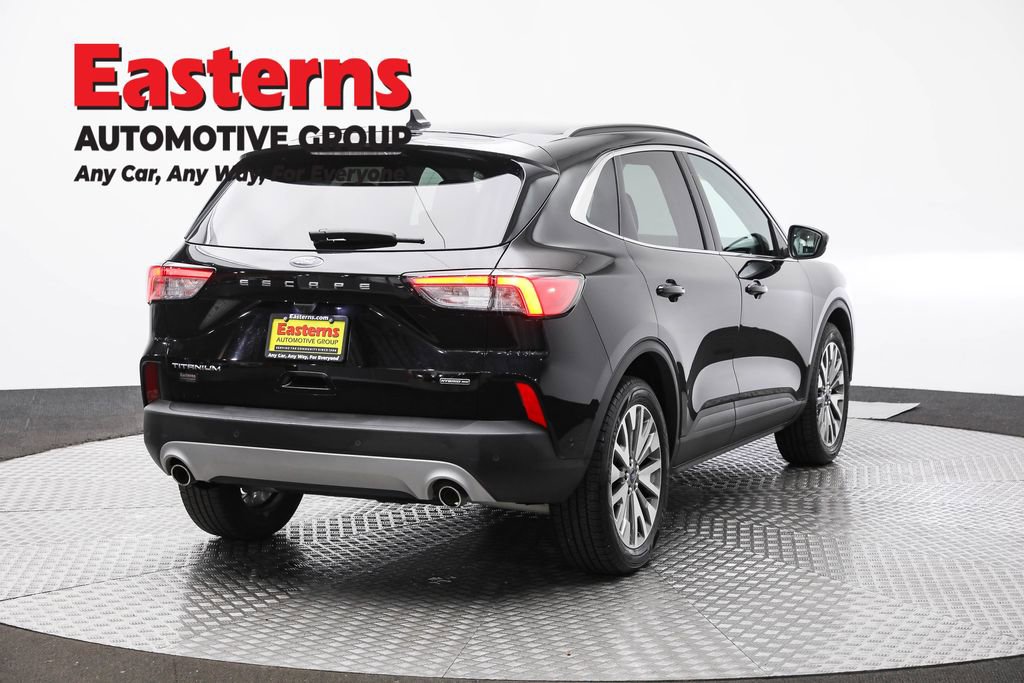 Used 2021 Ford Escape Titanium image 5