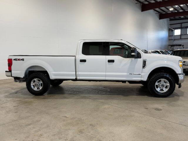 Used 2017 Ford F350 XLT w/ XLT Value Package AWD/4WD image 7