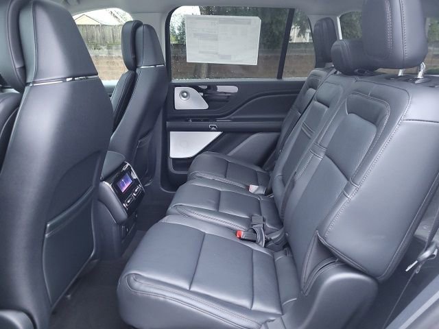 New 2026 Lincoln Aviator Reserve image 16