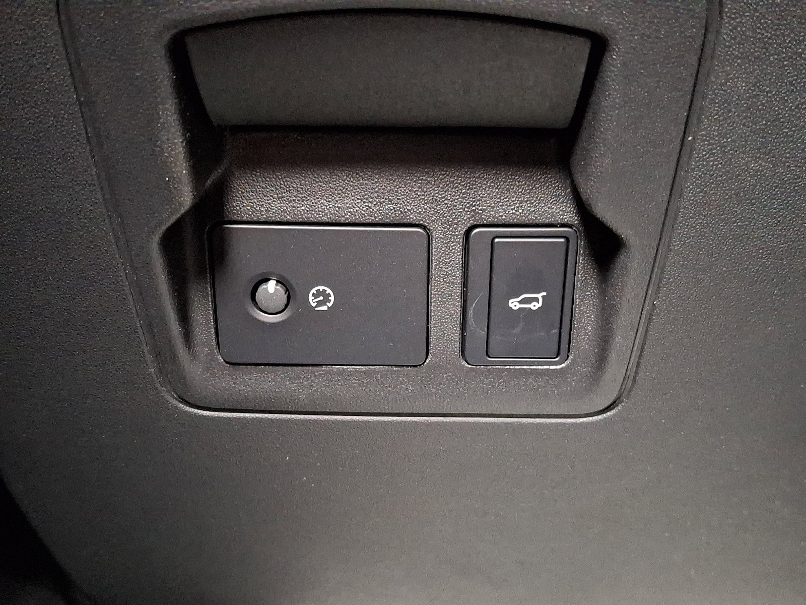 Used 2025 Land Rover Range Rover Velar Dynamic SE image 23