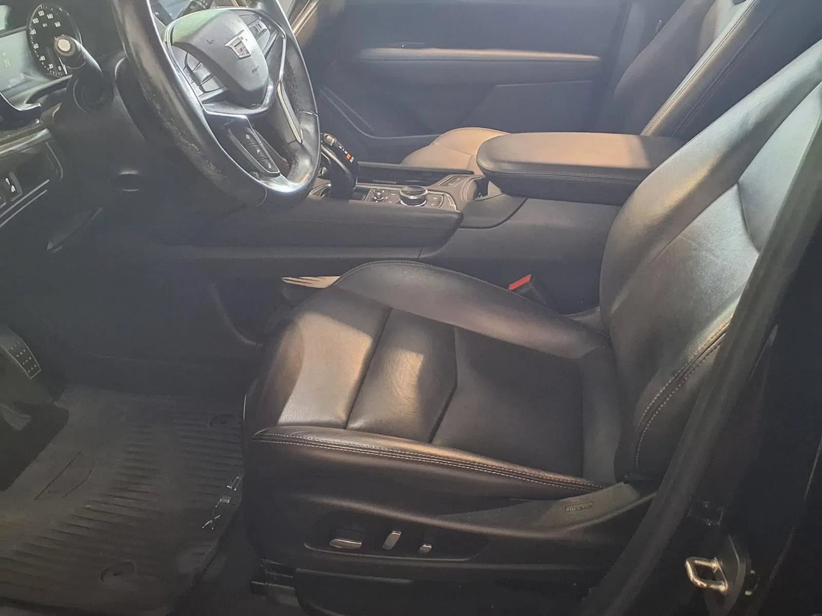 Used 2021 Cadillac XT5 Premium Luxury AWD/4WD image 17