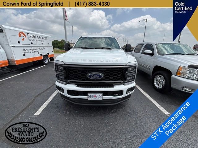 Used 2023 Ford F250 XL w/ STX Appearance Package AWD/4WD image 2