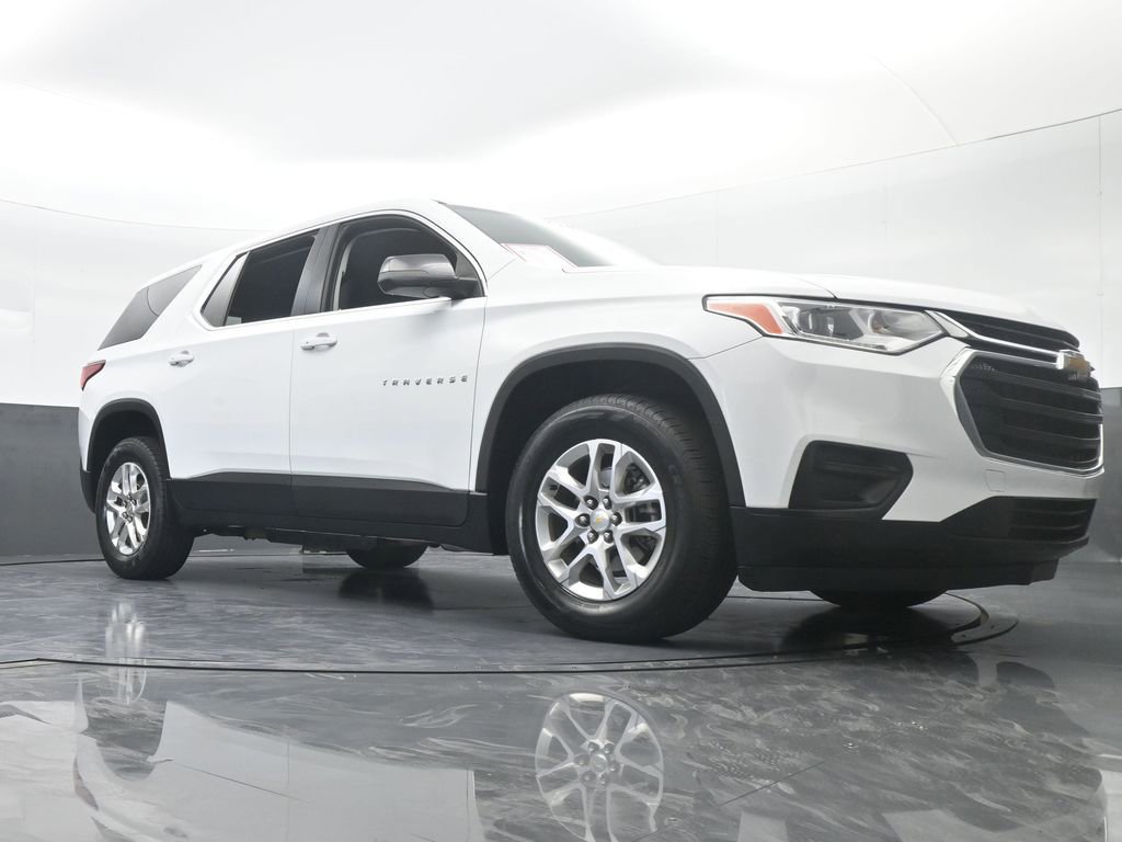 Used 2021 Chevrolet Traverse LS image 58