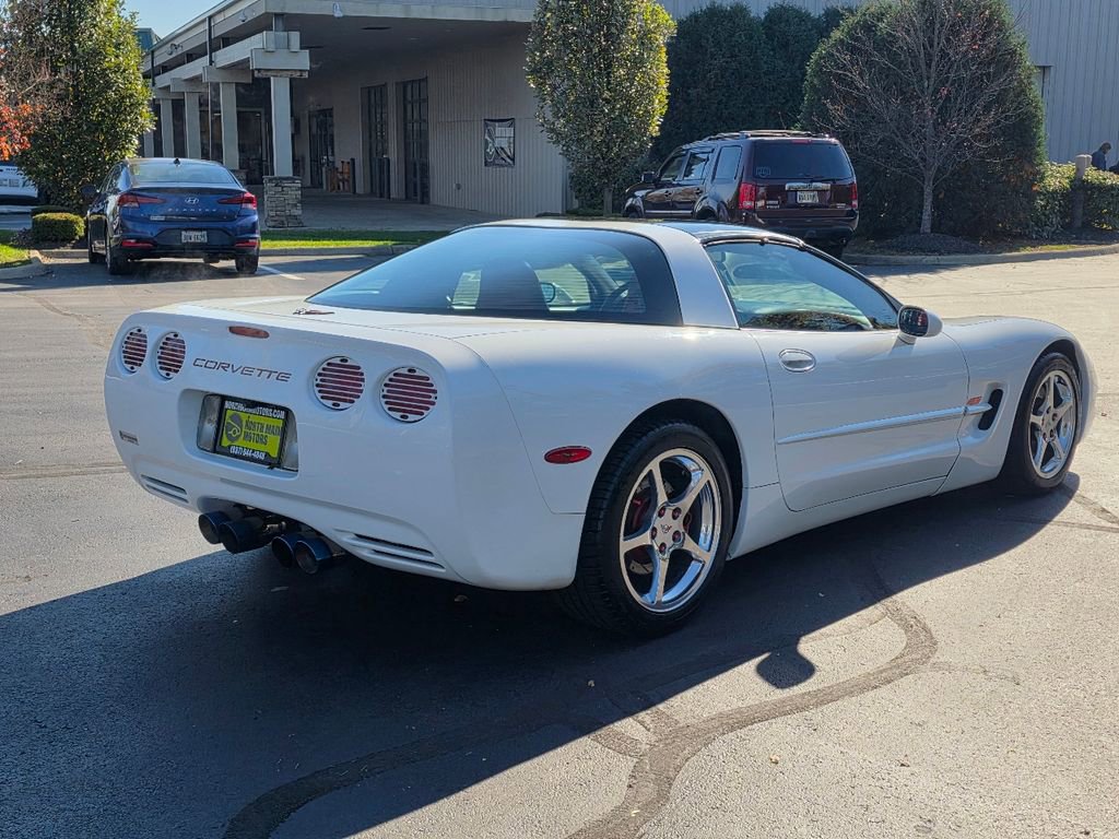 Used 2004 Chevrolet Corvette Coupe w/ Preferred Equipment Group image 9