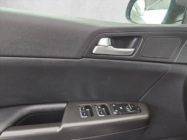 Used 2017 Kia Sportage EX image 28