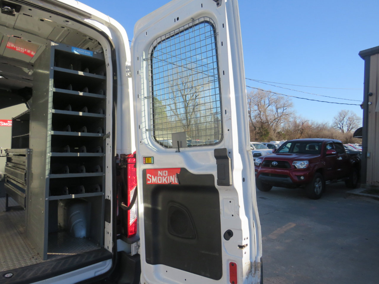 Used 2018 Ford Transit 350 148 Medium Roof image 32