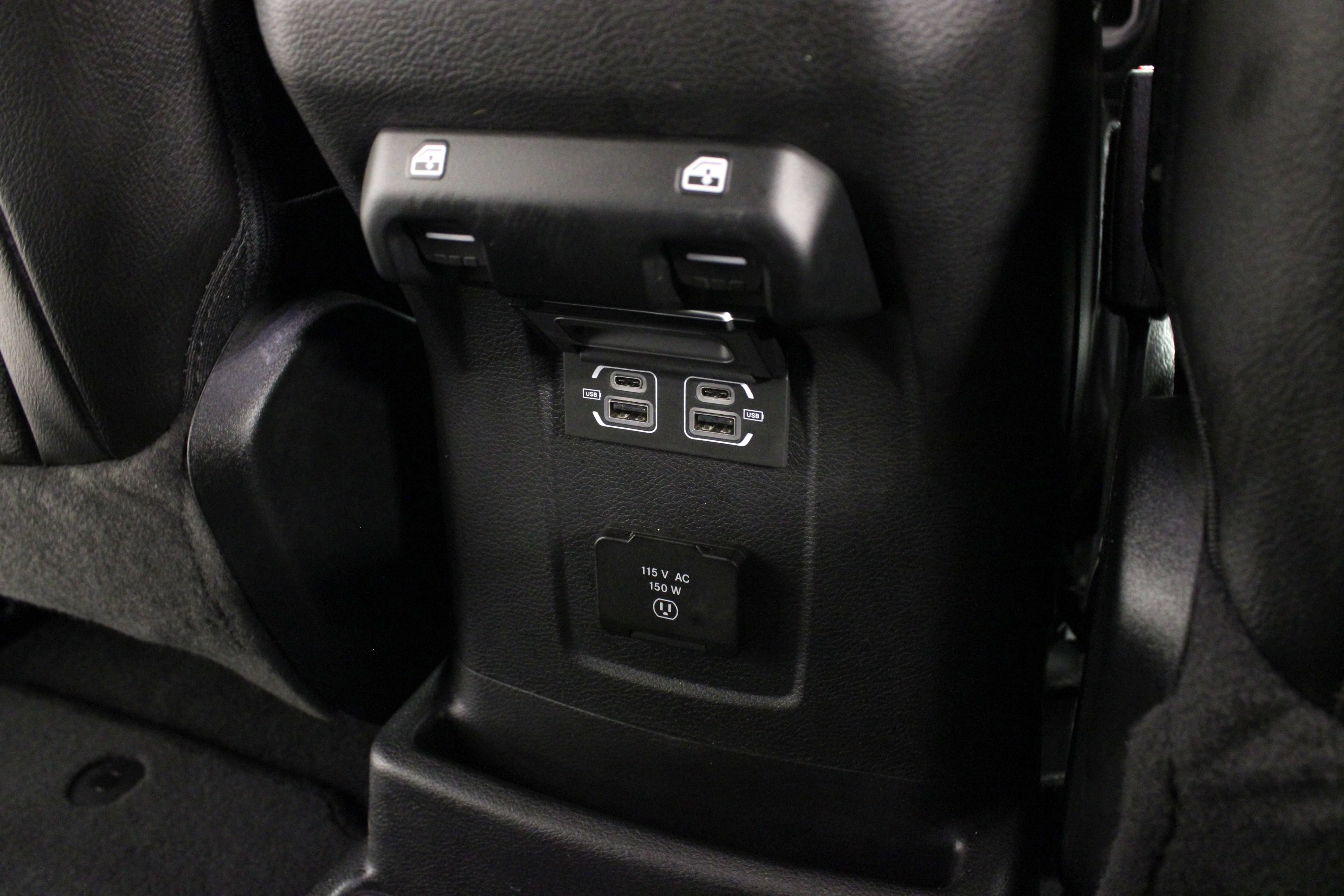Used 2023 Jeep Wrangler Unlimited Sahara w/ Cold Weather Group AWD/4WD image 17