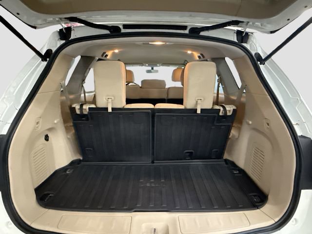 Used 2018 Nissan Pathfinder SV w/ SV Tech Package image 27