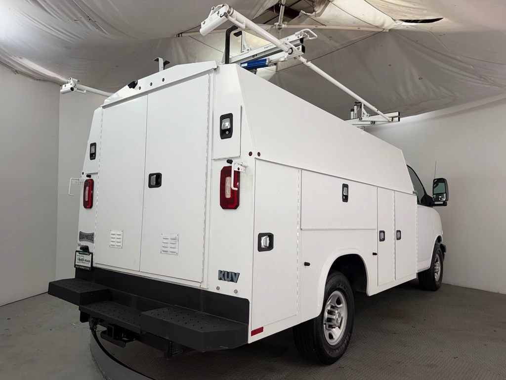 Used 2020 Chevrolet Express 3500 w/ Power Convenience Package RWD image 9