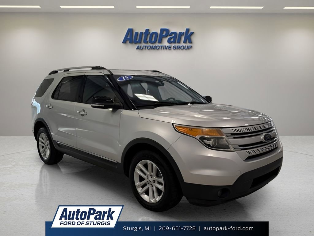 Used 2015 Ford Explorer XLT FWD image 1