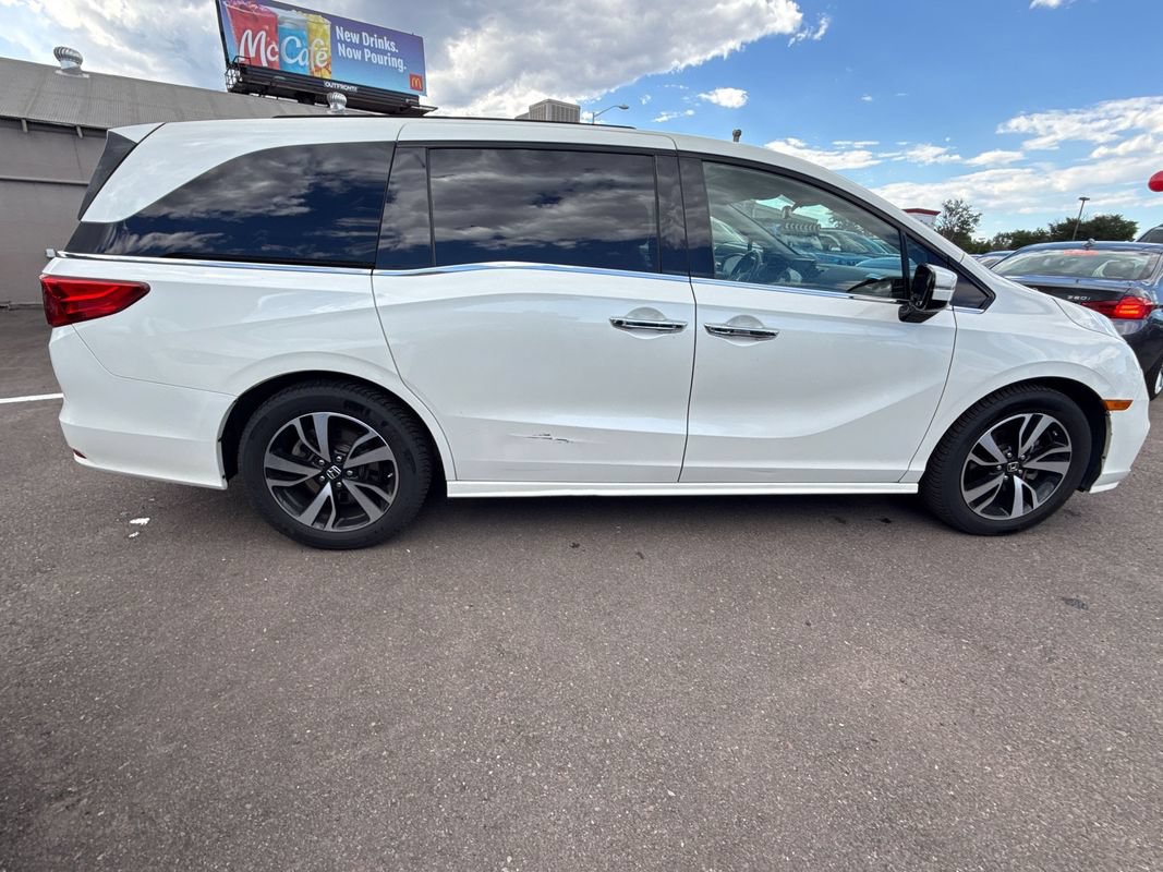 Used 2018 Honda Odyssey Elite image 8