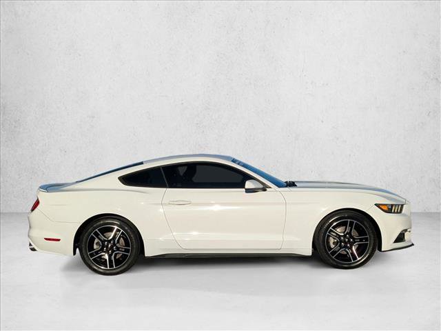Used 2017 Ford Mustang Coupe image 4