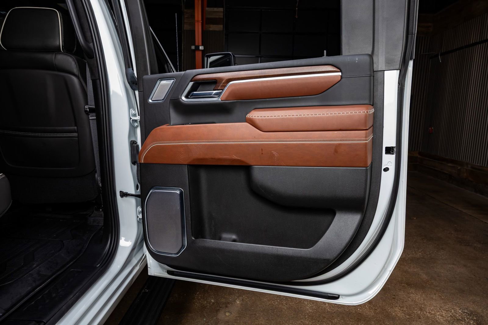 Used 2025 GMC Sierra 2500 Denali Ultimate image 38