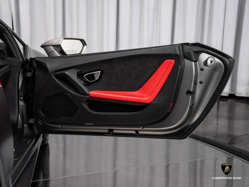 Used 2017 Lamborghini Huracan LP 610-4 image 33