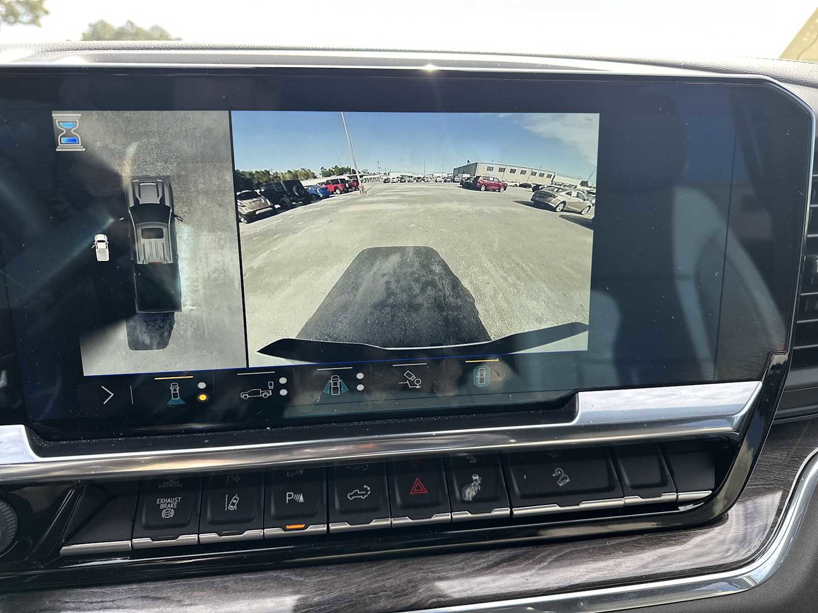 Used 2025 Chevrolet Silverado 2500 LTZ w/ Z71 Chrome Sport Edition image 17