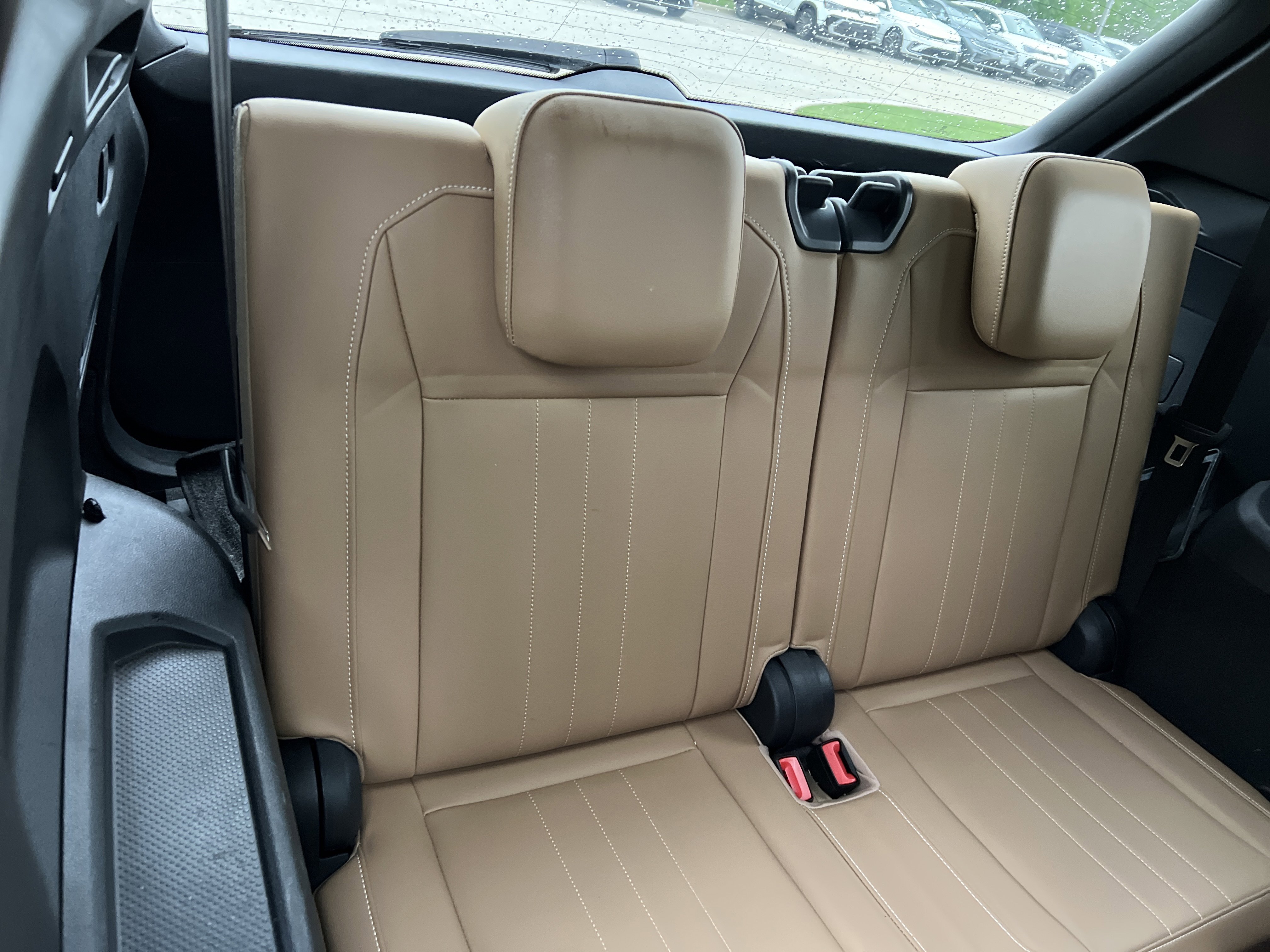 Certified 2024 Volkswagen Tiguan SE w/ Panoramic Sunroof Package FWD image 30