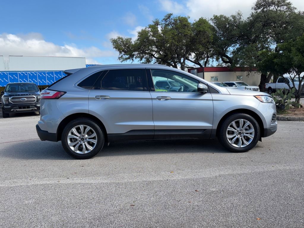 Used 2023 Ford Edge Titanium AWD/4WD image 4