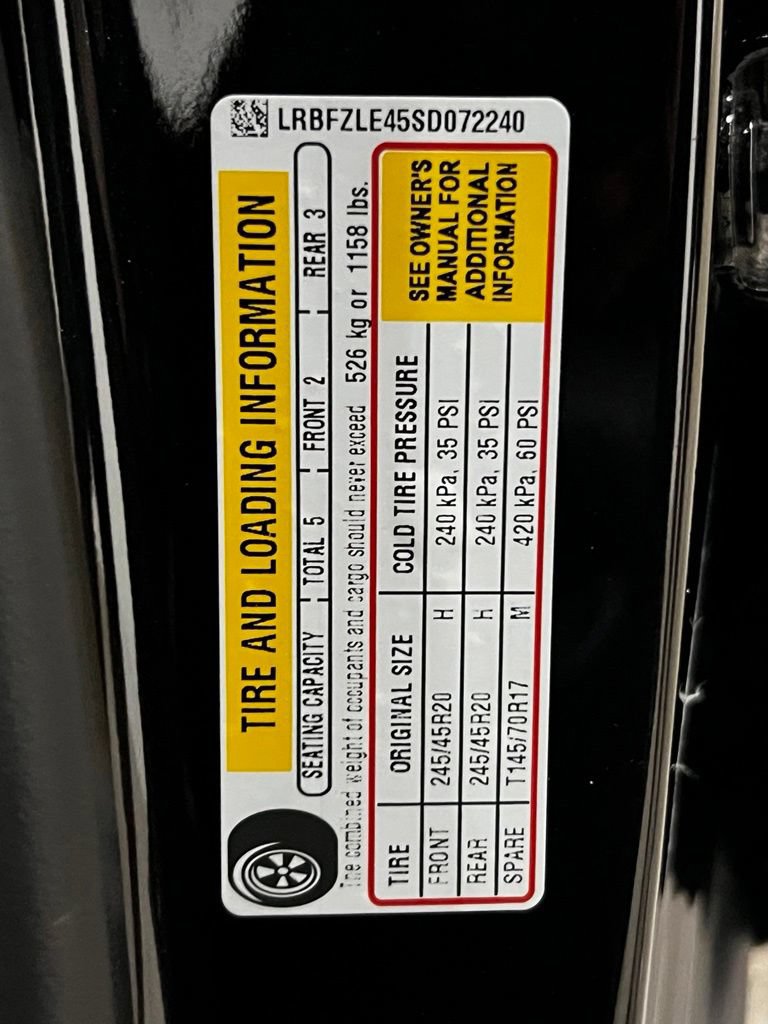 Certified 2025 Buick Envision Sport Touring AWD/4WD image 30