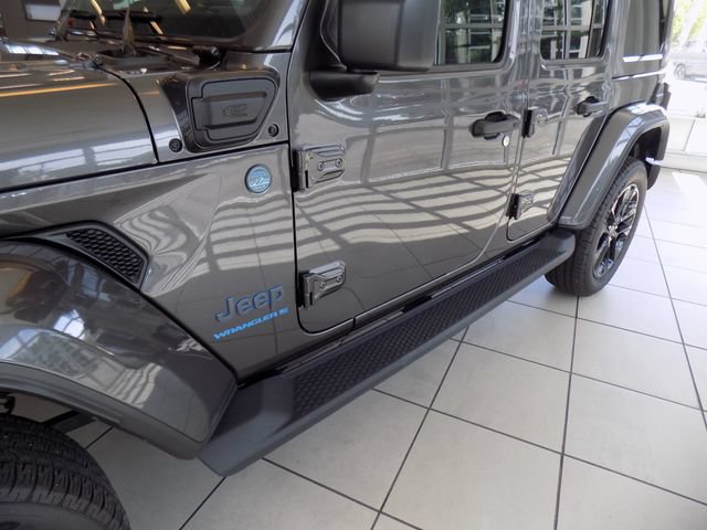Certified 2025 Jeep Wrangler Unlimited Sahara AWD/4WD image 10