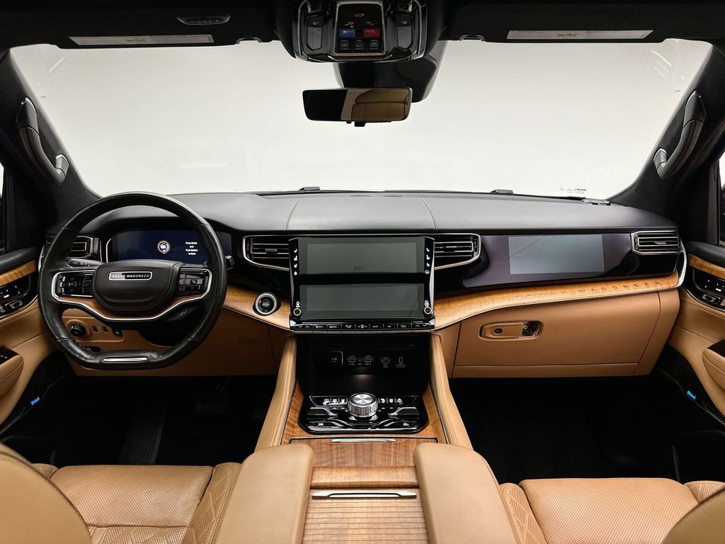 Used 2022 Jeep Grand Wagoneer Series III w/ Rear Seat Video Group 1 AWD/4WD image 22