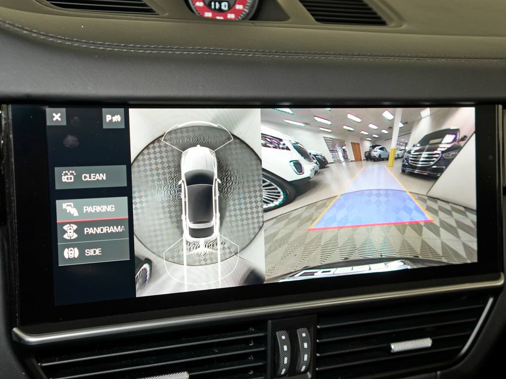 Certified 2021 Porsche Cayenne GTS AWD/4WD image 33