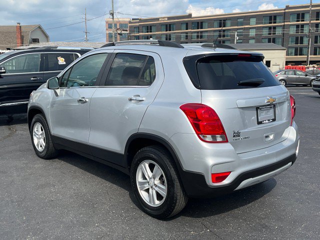 Used 2020 Chevrolet Trax LT w/ LT Convenience Package AWD/4WD image 3
