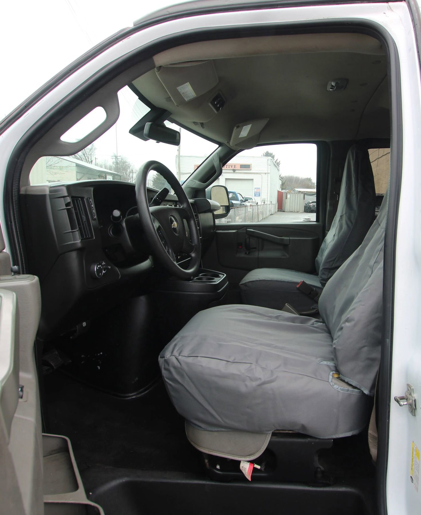 Used 2019 Chevrolet Express 3500 LT w/ LT Preferred Equipment Group image 9