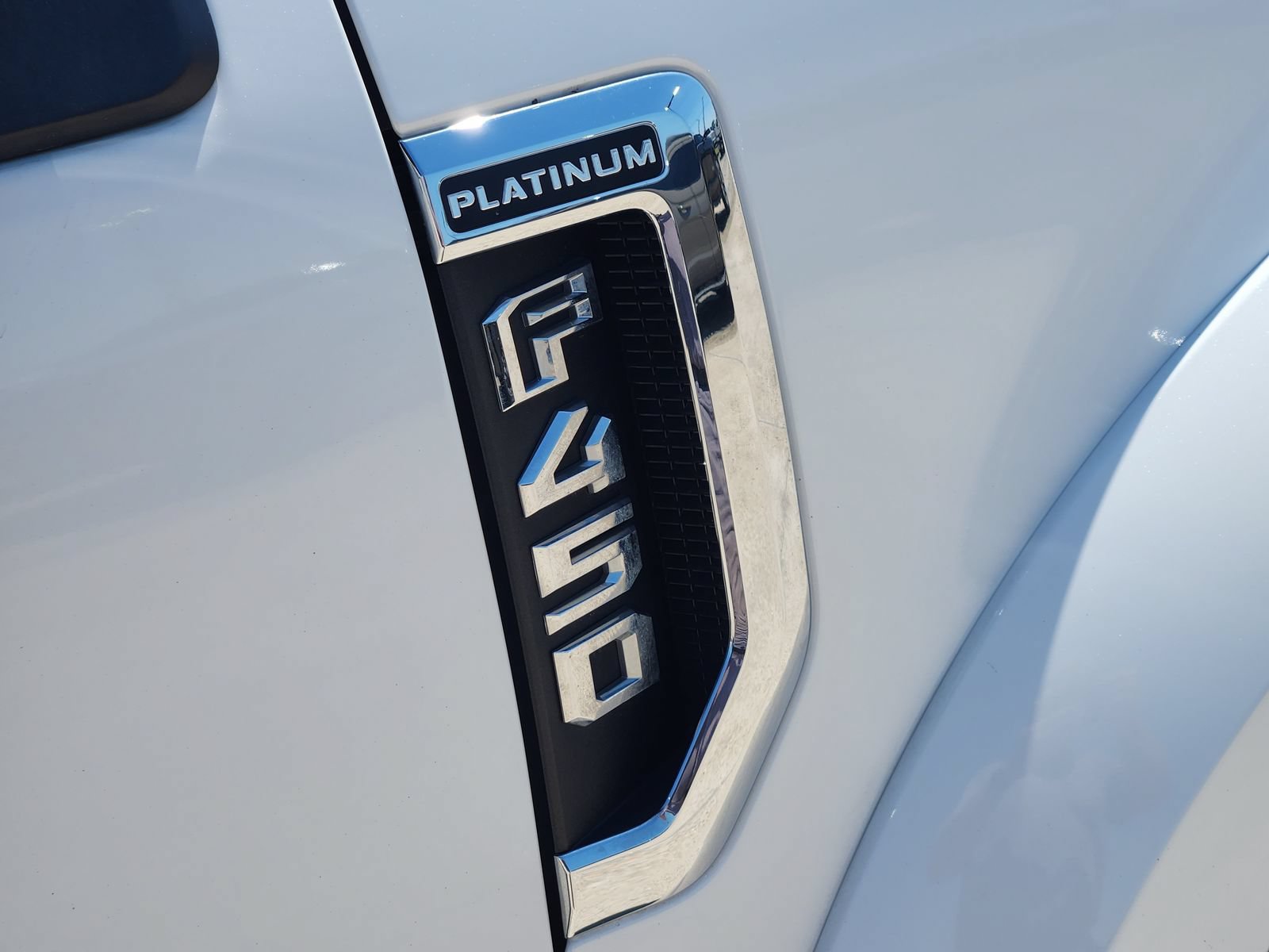 Used 2020 Ford F450 Platinum w/ FX4 Off-Road Package AWD/4WD image 13