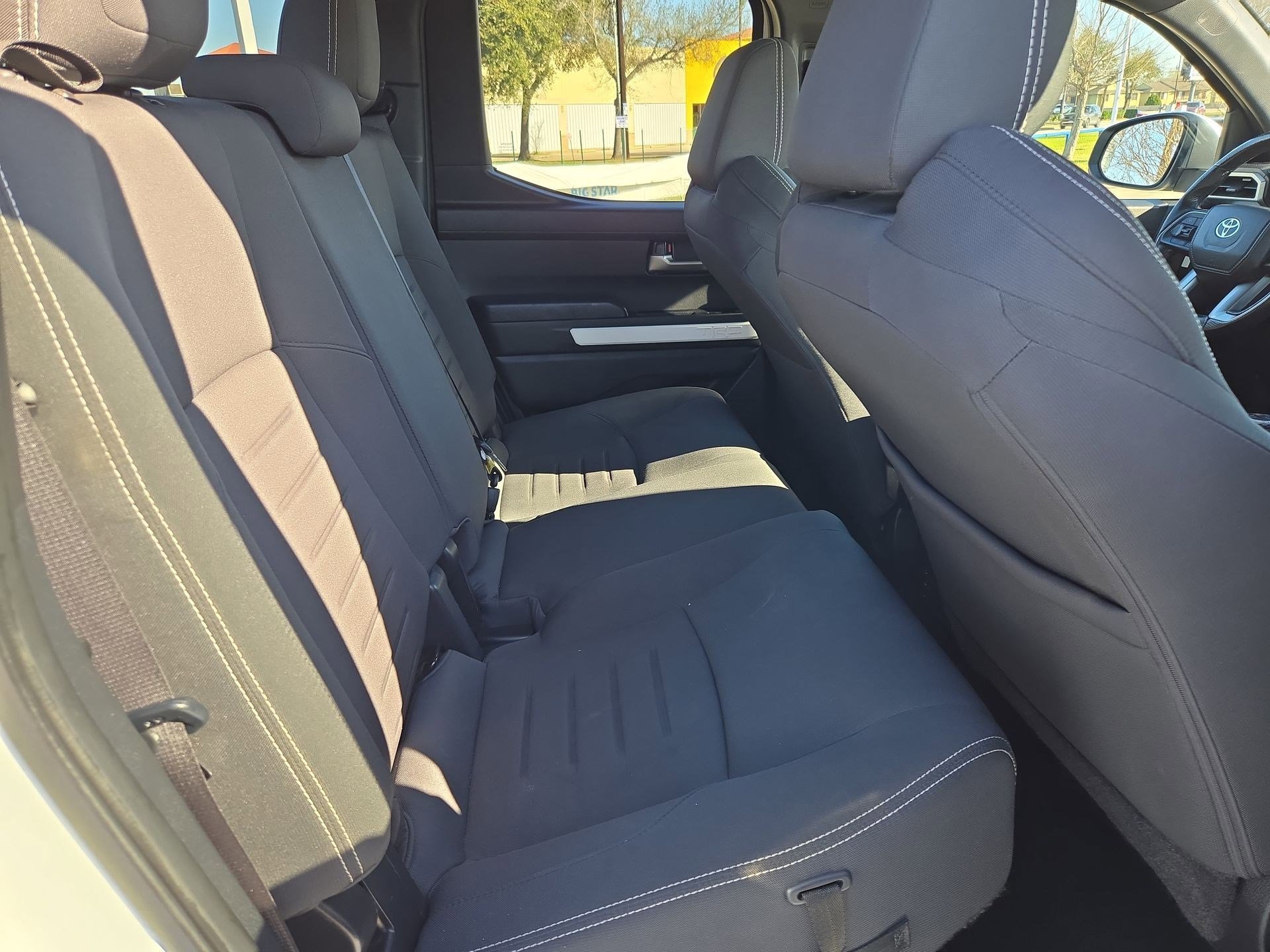 Used 2024 Toyota Tacoma TRD Off-Road image 29