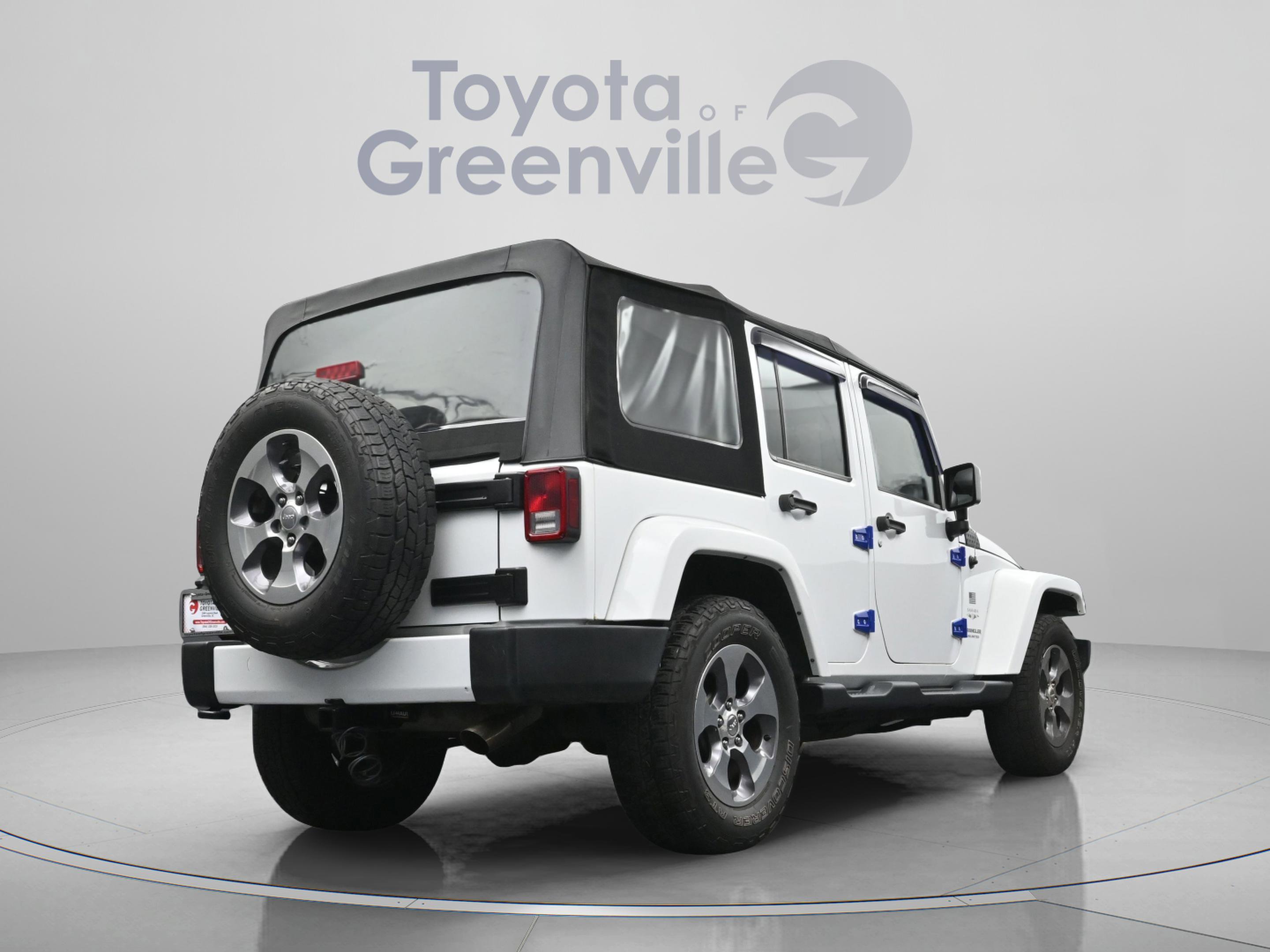 Used 2016 Jeep Wrangler Unlimited Sahara w/ Connectivity Group image 15