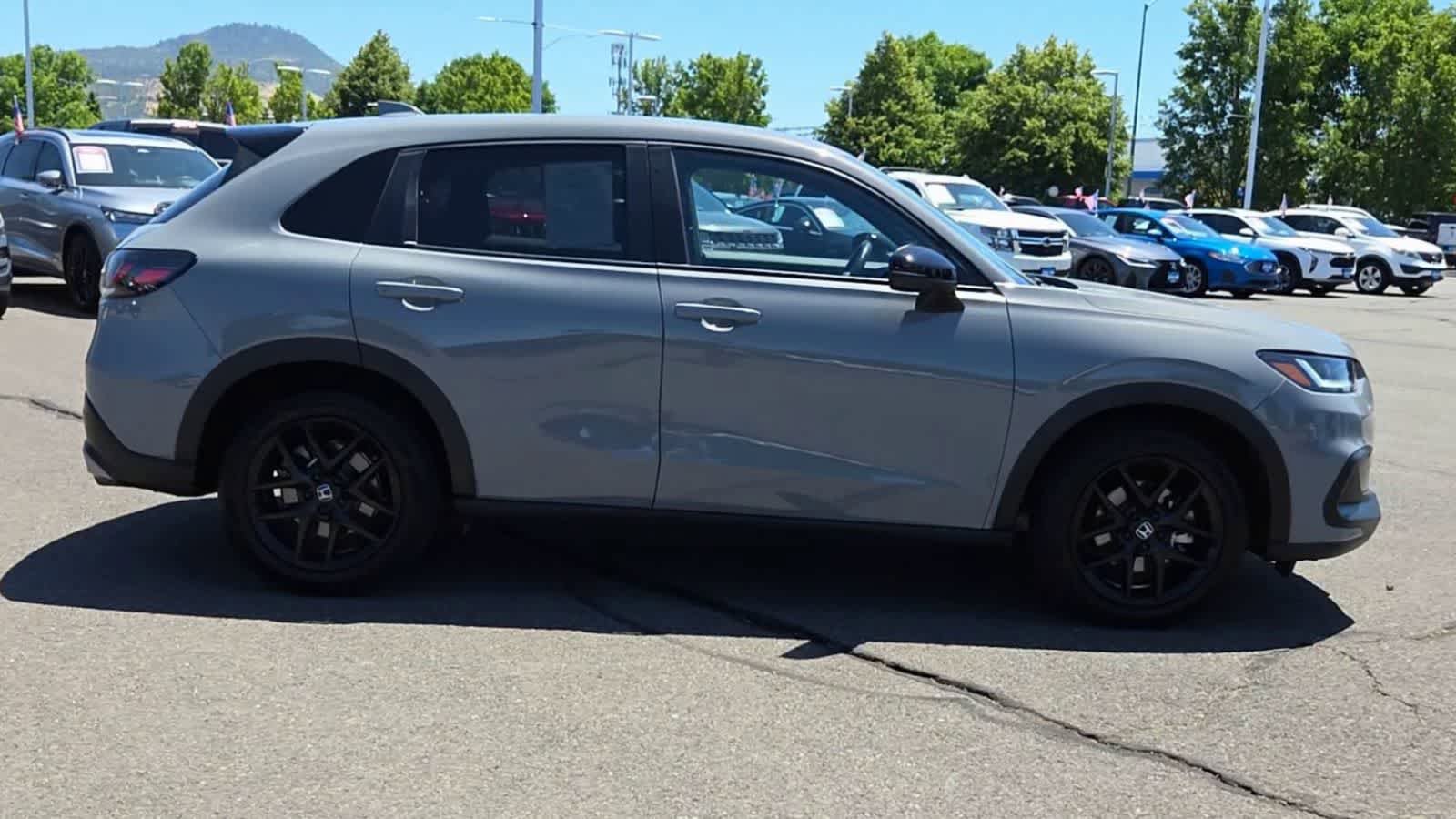Used 2024 Honda HR-V Sport image 9