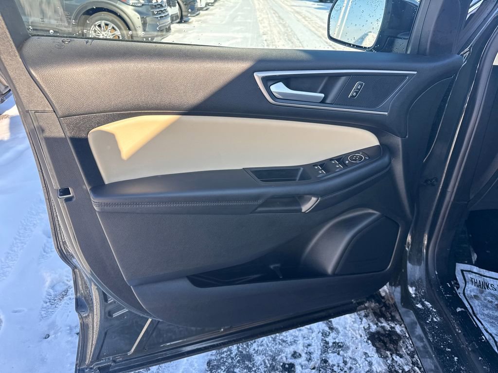 Used 2023 Ford Edge SEL w/ Convenience Package image 27