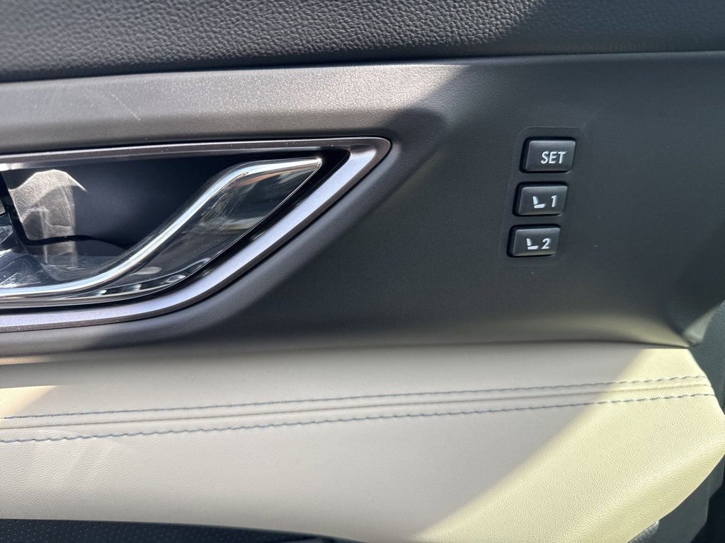 New 2025 Subaru Ascent Limited image 10