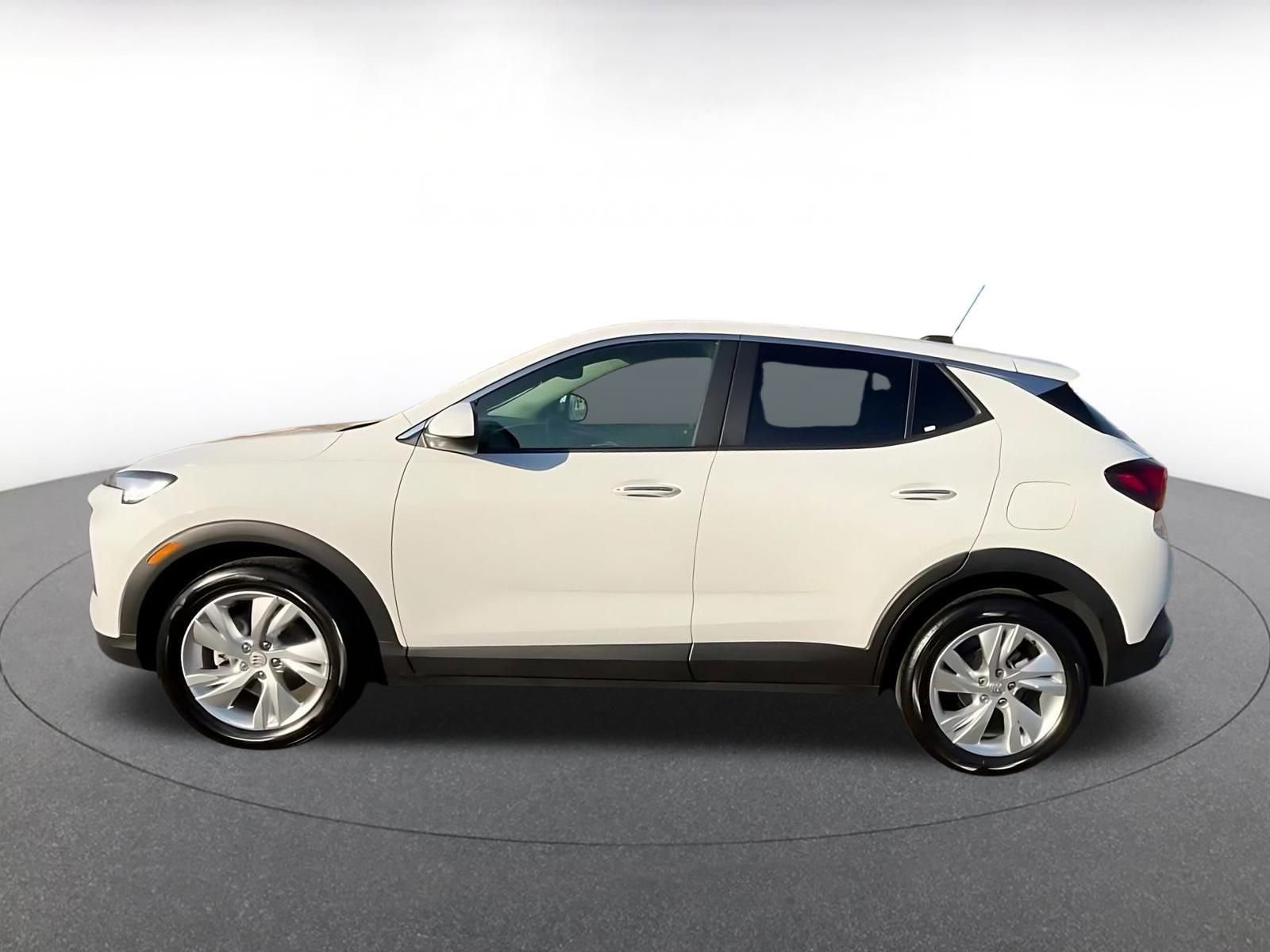 Used 2025 Buick Encore GX Preferred image 9