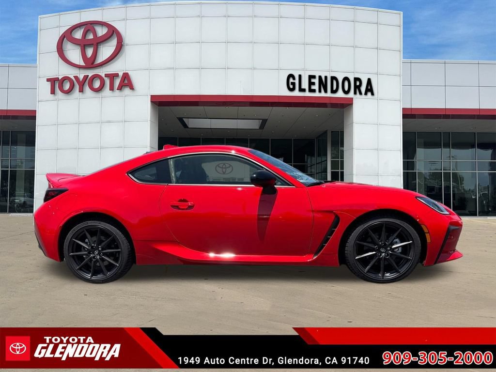 Used 2025 Toyota GR86 Premium w/ ALL Weather Mat Package (TMS) RWD image 13