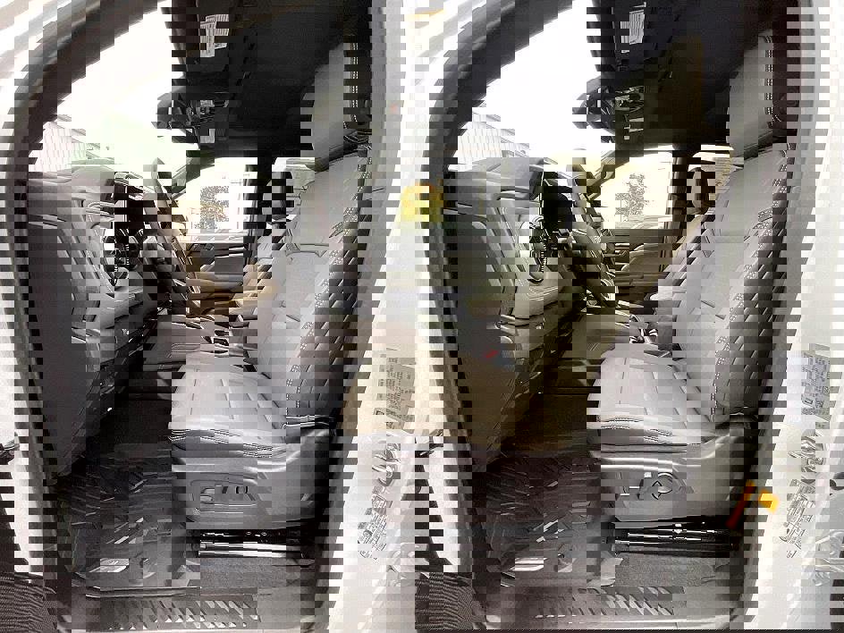 New 2026 Chevrolet Colorado ZR2 w/ Technology Package image 12