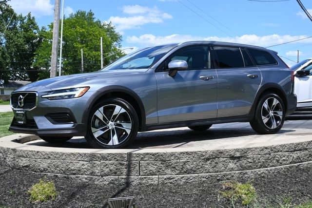 Used 2020 Volvo V60 T5 Cross Country AWD/4WD video 1