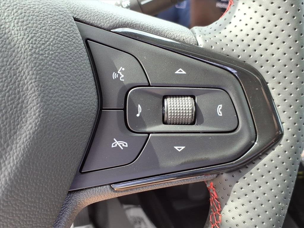 New 2026 Chevrolet Trax RS w/ Sunroof Package image 20