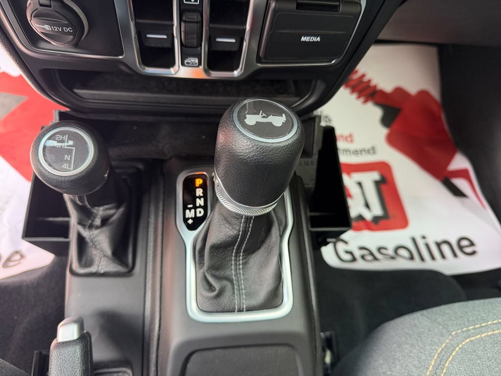 Used 2024 Jeep Wrangler Unlimited Sport AWD/4WD image 21
