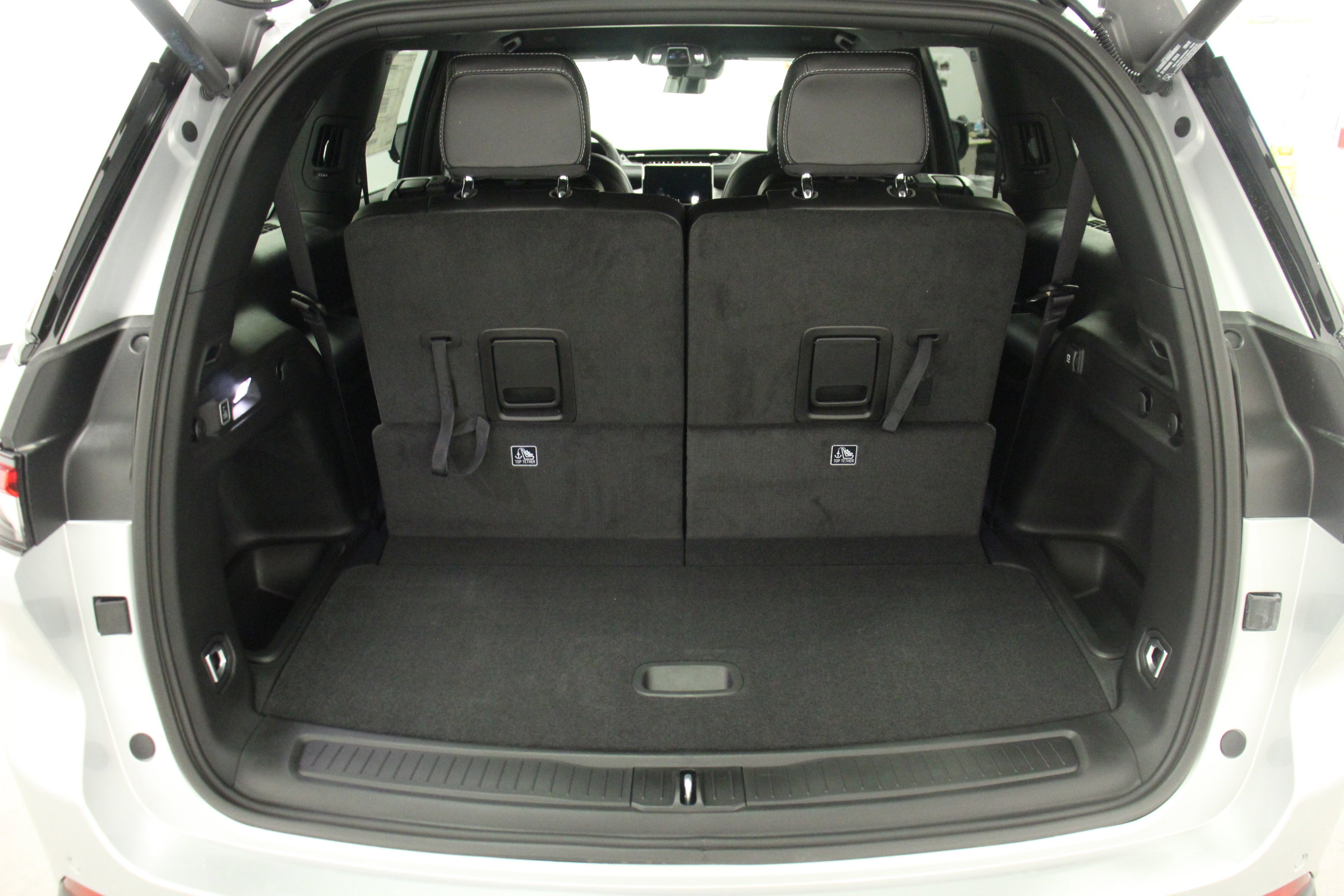 New 2025 Jeep Grand Cherokee L Limited w/ Black Appearance Package image 12