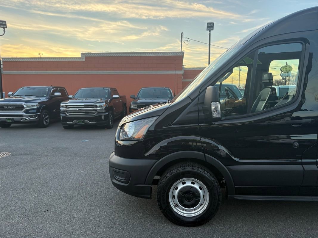 Used 2022 Ford Transit 250 Medium Roof image 6