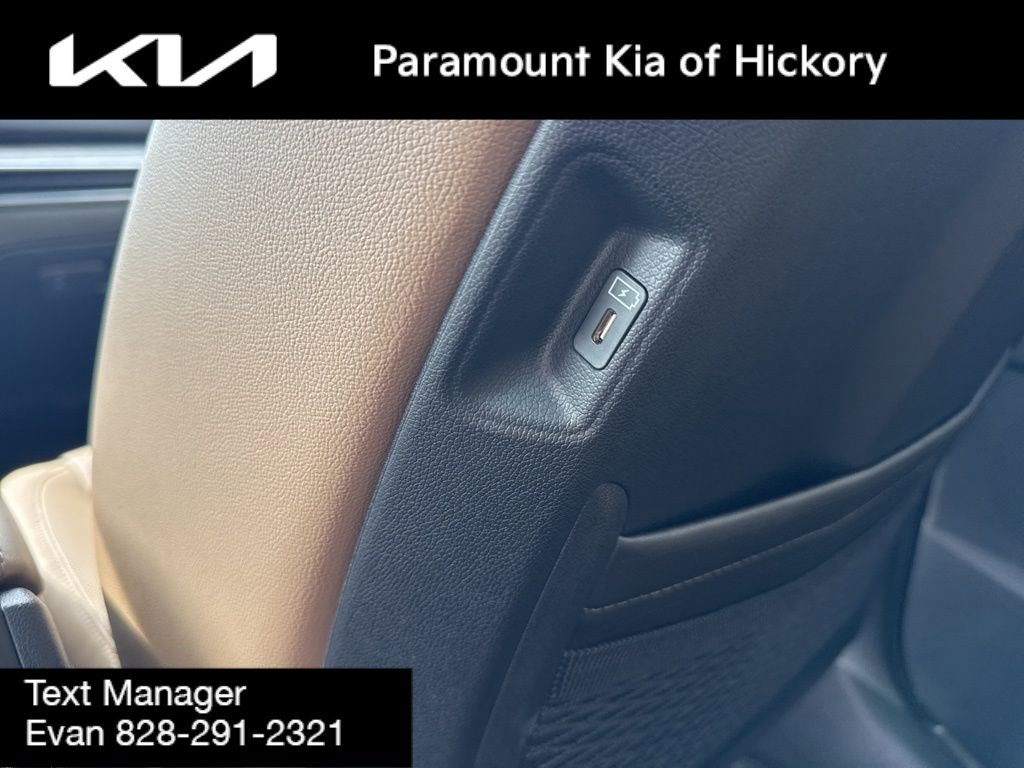 Used 2025 Kia Sorento SX Prestige image 19