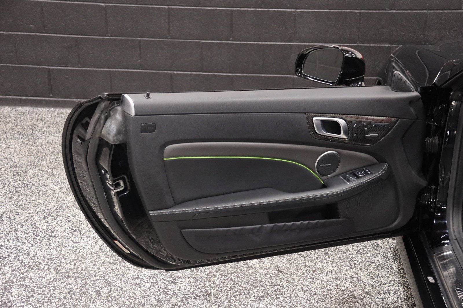 Used 2015 Mercedes-Benz SLK 55 AMG image 36
