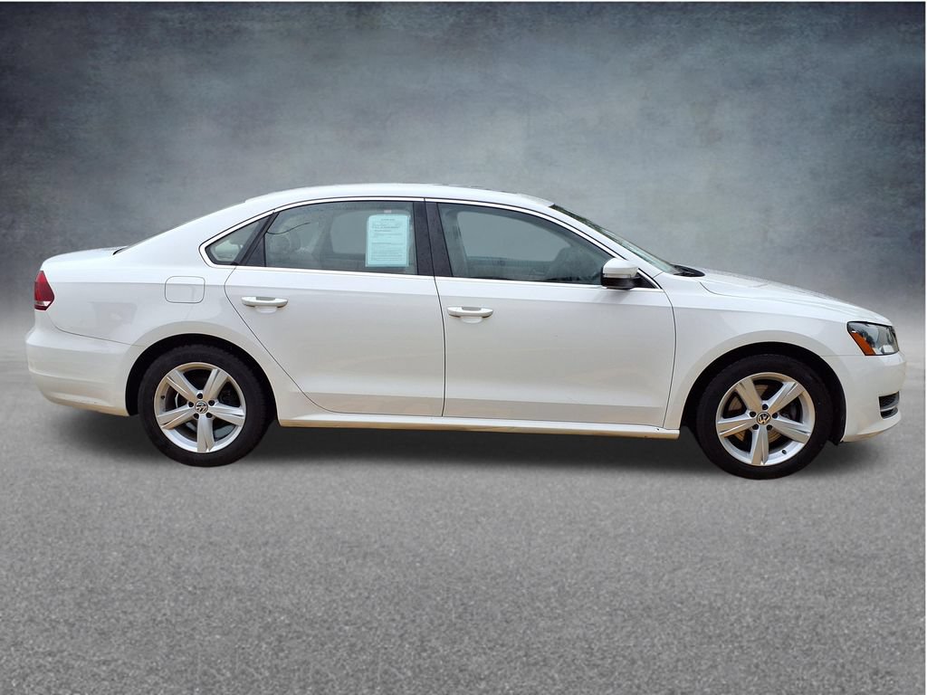 Used 2013 Volkswagen Passat 2.5 SE FWD image 6