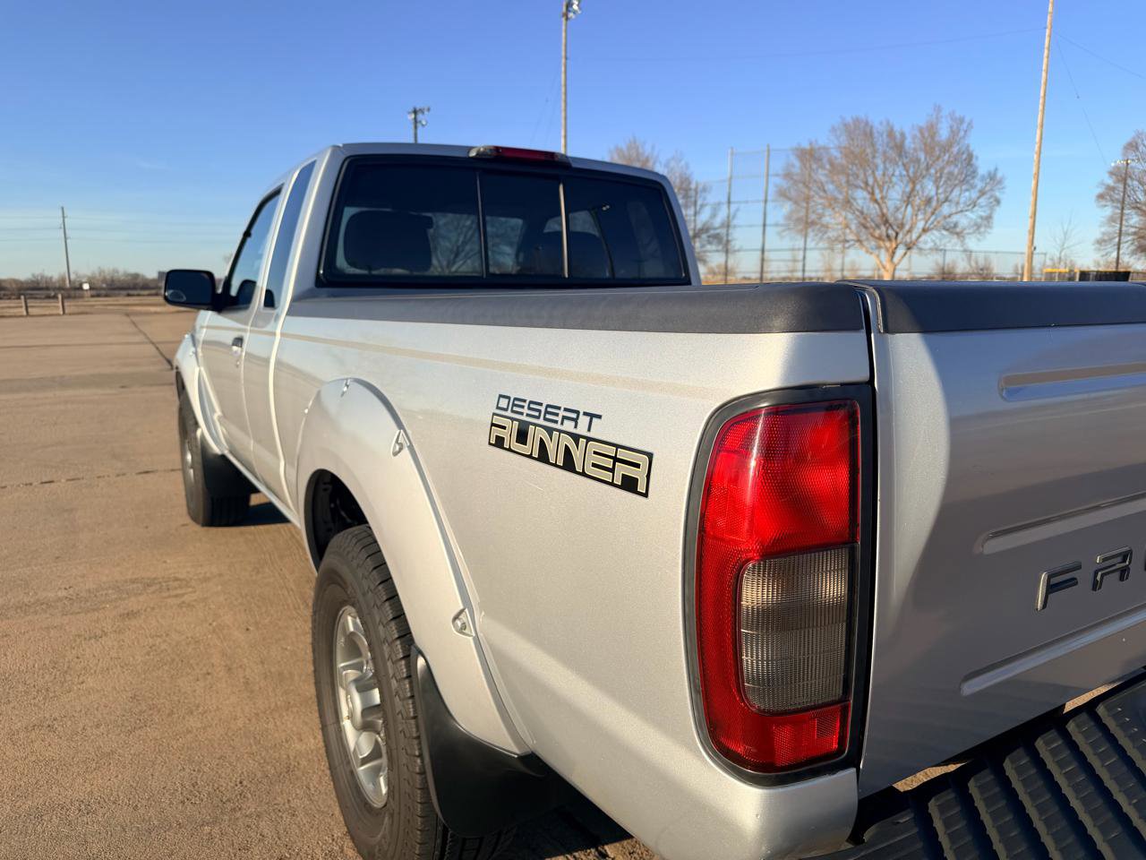 Used 2004 Nissan Frontier XE Desert Runner w/ (VTP) Value Truck Pkg RWD image 11