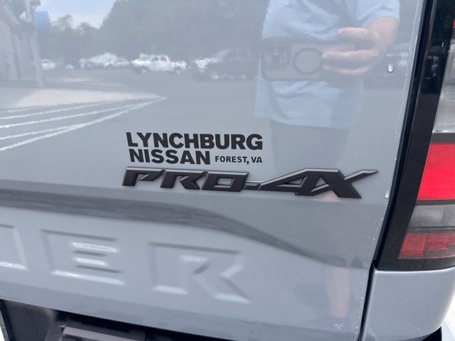 Used 2024 Nissan Frontier PRO-4X w/ Technology Package AWD/4WD image 12
