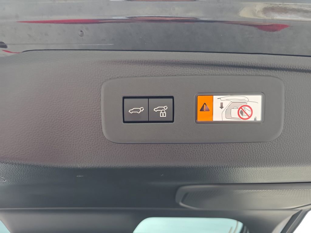 Used 2025 Lexus GX 550 w/ Accessory Package (Z1) image 36