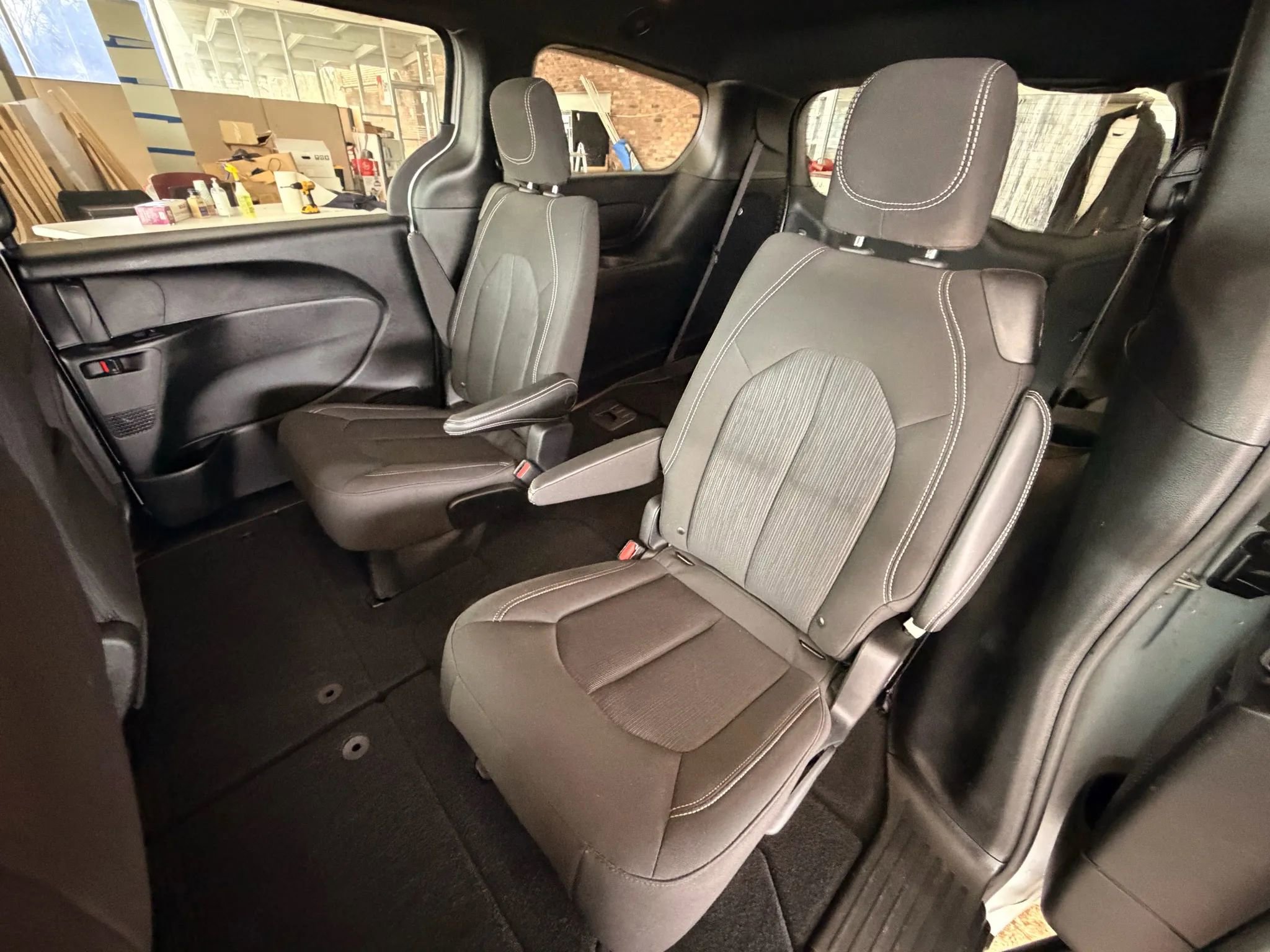 Used 2023 Chrysler Pacifica Touring image 13