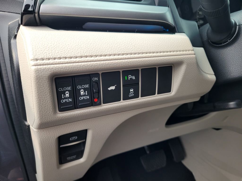 New 2026 Honda Odyssey Touring image 16